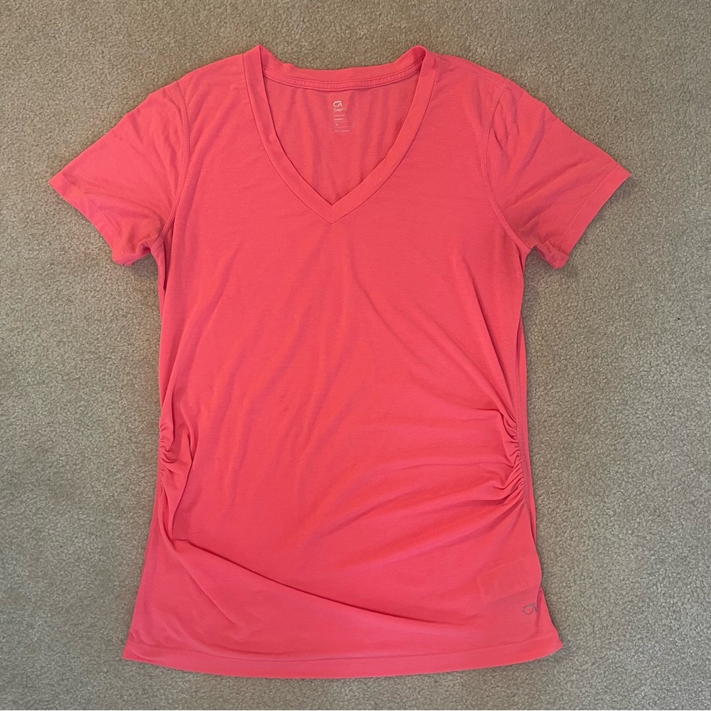 Gap Fit Maternity Breathe neon pink short sleeve v-neck shirt - Small